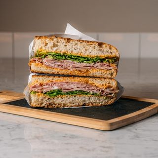 Media Focaccia Don Vito Piccante