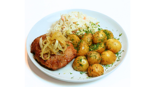 Kotlet mielony z cebulką