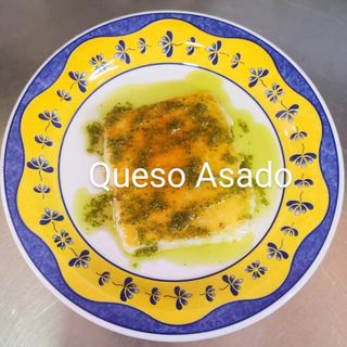 Queso Asado En Mojo Verde
