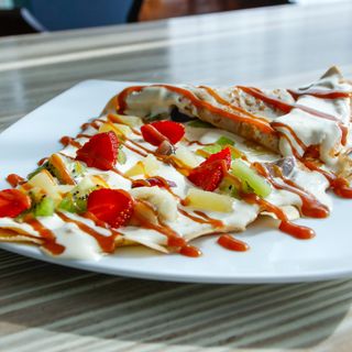 20.Clătită cu mascarpone și fructe exotice