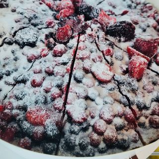 TARTA CU FRUCTE DE PADURE 