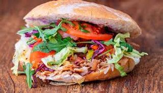 Plato De Pita De Mixto Con Ensalada