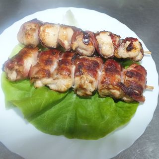 Pileći ražnjić u somunu 250gr