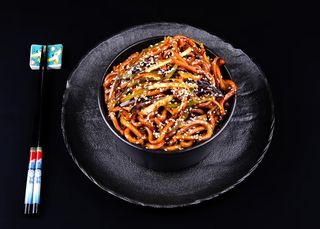 ნუდლსი ბოსტნეულით