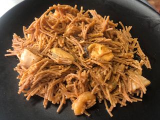 Fideua De Mariscos (1 Ración)