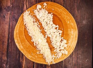 Палачинка със сирене и кашкавал (40см/220г)