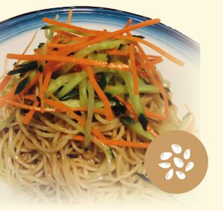 Lamian con salsa de sesamo