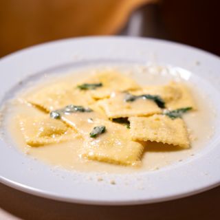 Ravioli Burro e Salvia