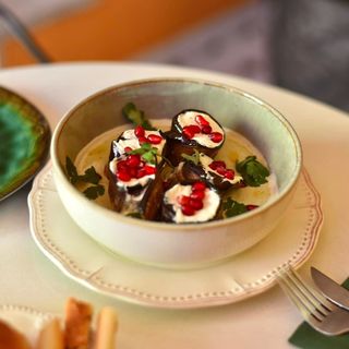 ბადრიჯანი ნადუღით და ქინძის ბაჟით