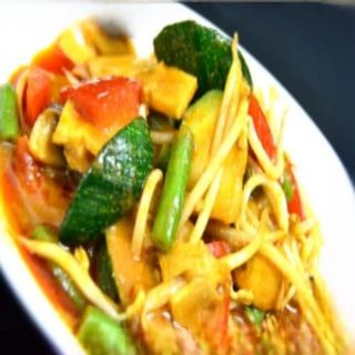 Verdura Mixto Con Salsa Thai Rojo Curry