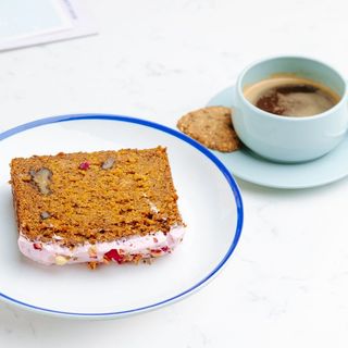 საუზმე 12₾