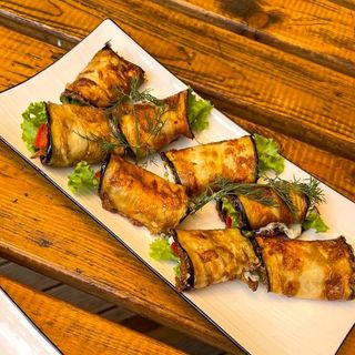 Баклажанные рулетики