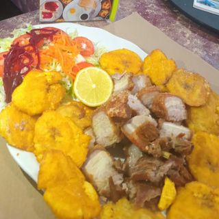 Pica Pollo Con Fritos