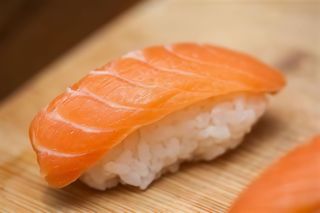 Nigiri De Salmón (4 Uds.)