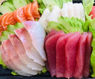 Sashimi Variado (12 Uds.)