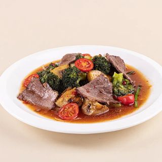 Теплый салат "Дамди" с телятиной (400 гр.)