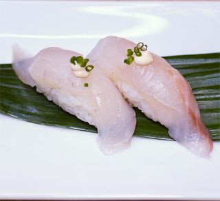 82. Nigiri De Dorada (2 Uds.)
