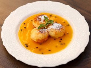 Сирники з соусом маракуйя 310г