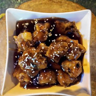 Costillas De Cerdo Sabor Sal Y Salsa Agridulce