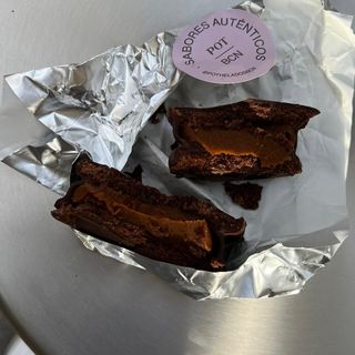 Alfajor de Dulce de Leche y Chocolate