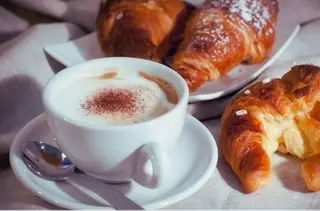 CAFE + BOLLERIA