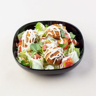 Falafel salata