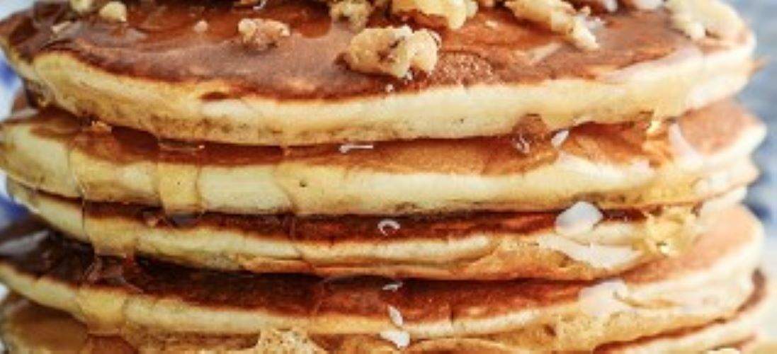 Pancake sciroppo d'avero e frutta di stagione