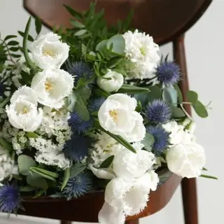 Bouquet de Saison - Skye Généreux