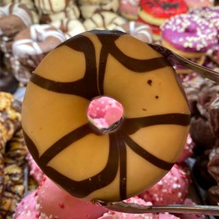 Donut Rayado (70 Grs)