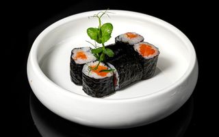 Ho01. Hosomaki sake 6 pezzi