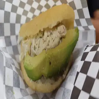 Arepa De Reina Pepiada