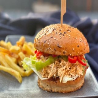 ქათმის ბურგერი