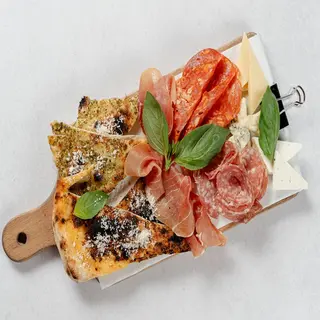  Foccacia con tagliere 