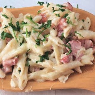 Penne Carbonara de pui 