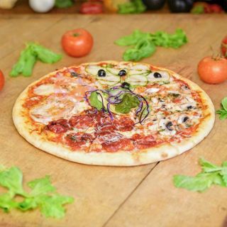 Pizza 4 Estaciones (32 Cm.)