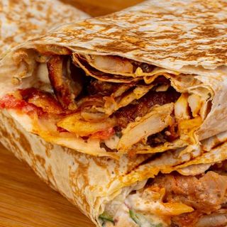 Durum Kebab Solo Carne Y Salsas