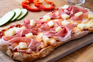 Lunga Crudo E Scamorza	