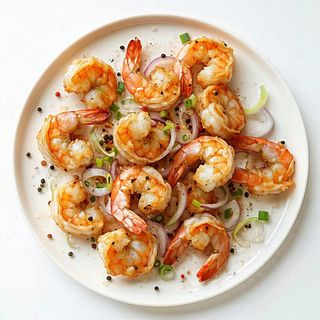 57. Gamberetti fritti con sale, pepe e cipolle