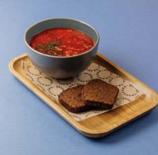 Борщ с бородинским хлебом