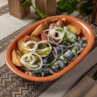 Оселедець матіас з картоплею