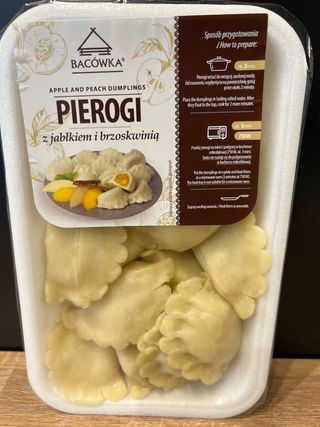 Pierogi z jabłkiem i brzoskwinią