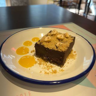 Tarta de chocolate y avellanas