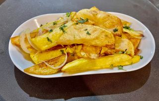 კარტოფილი გლეხურად ხახვით