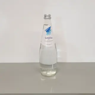 Acqua naturale vetro