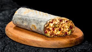 შაურმა შებოლილი აჯიკით S ქათამი