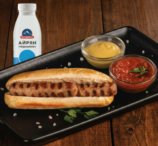 Сандвич с 2 кебапчета + салата Лютеница + Айрян