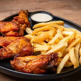 Alitas De Pollo Fritas (6 Uds.)