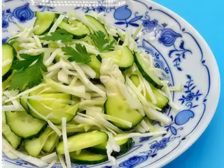 Салат з капустою та домашньою олією (200g)