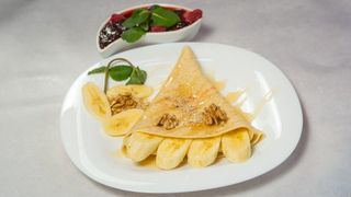 Palačinka sa eurokremom, bananom i pudingom od vanile