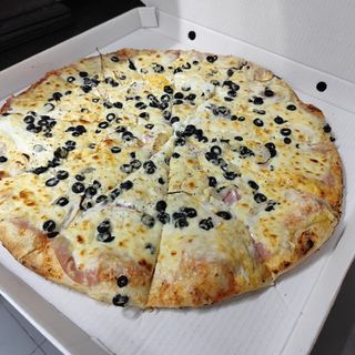 Pizza Portuguesa Média ou Grande